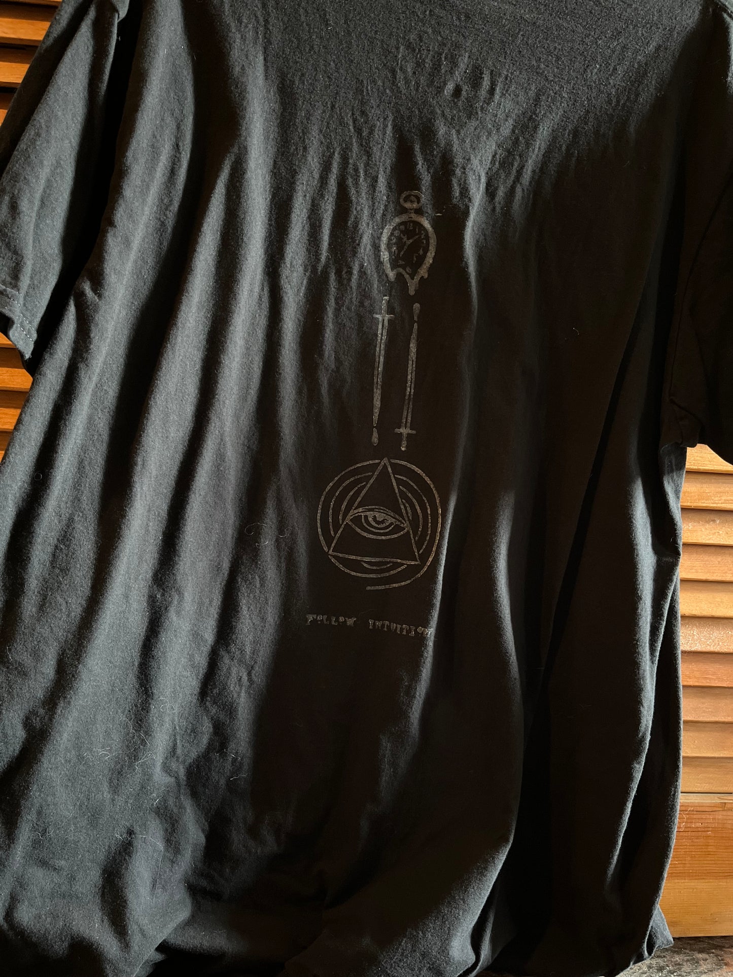 THEM Size XL Follow Intuition Tee