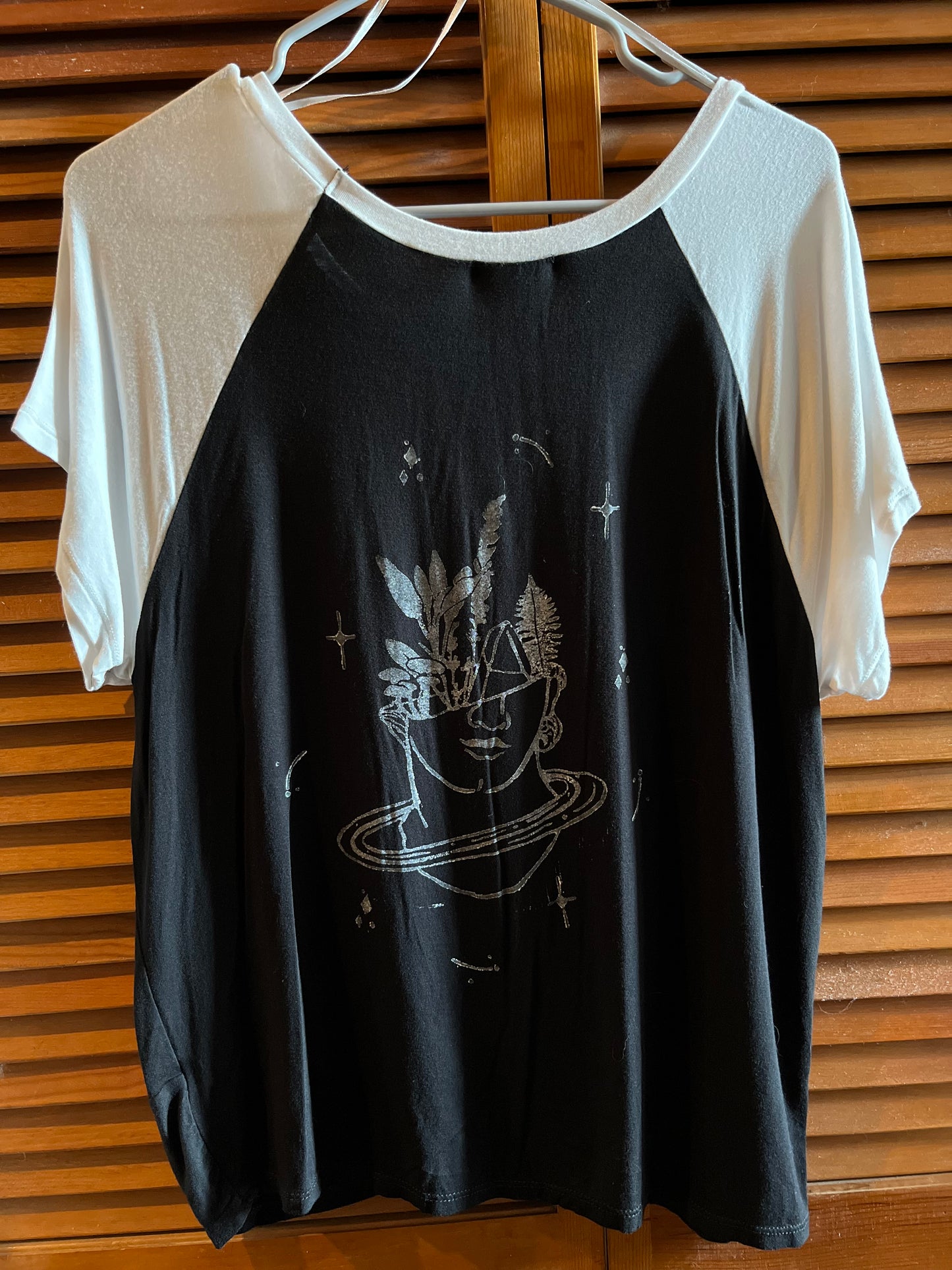 FEMME Size XL Historical Head Tee